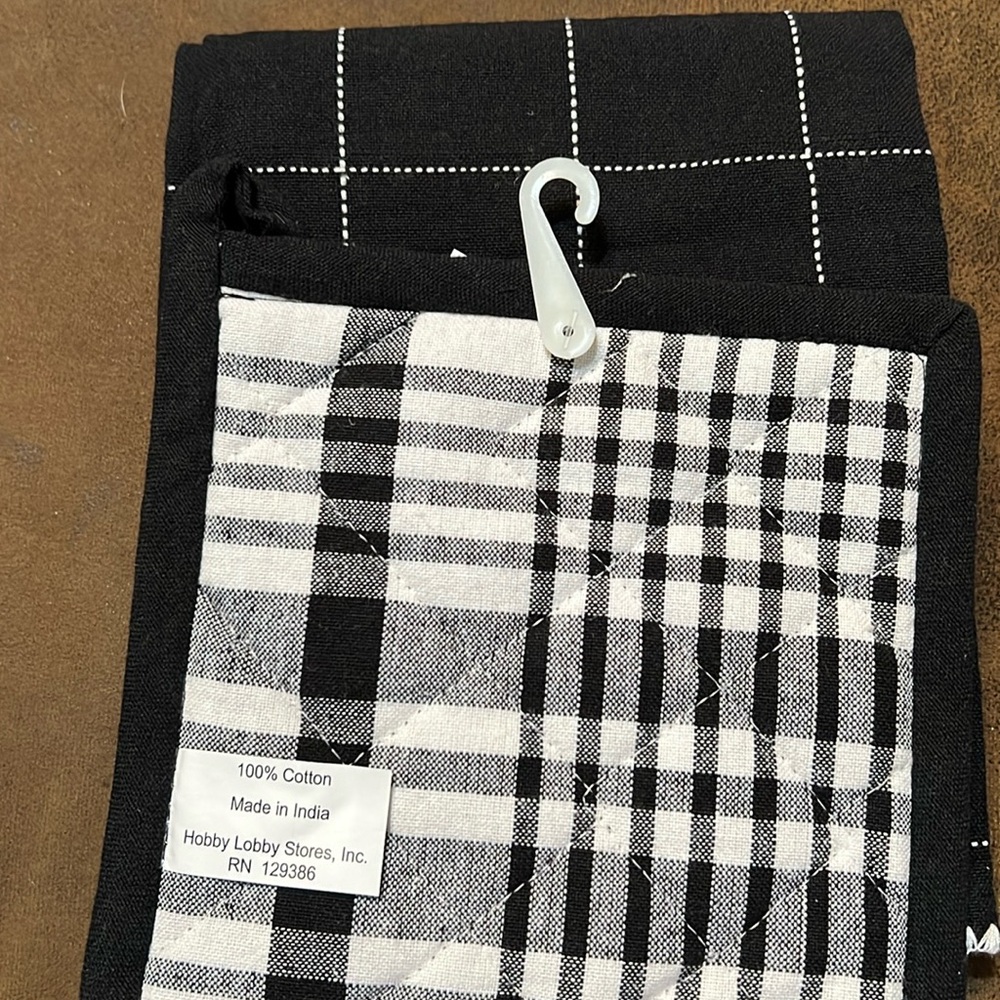 NET Set of Potholder and Dish Towel